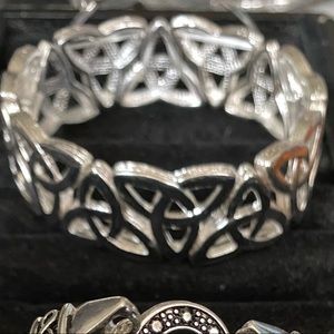 Trinity bracelet ( elastic stretch